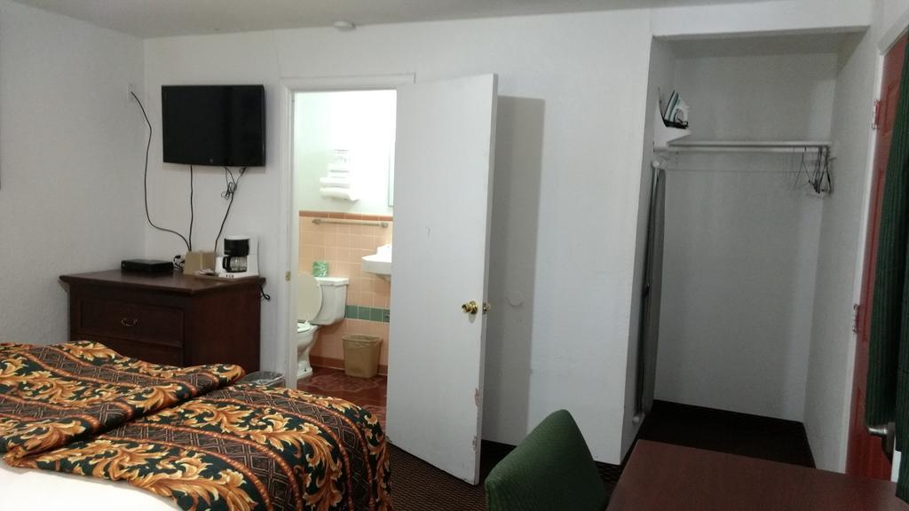 Budget Inn Hamilton Exteriör bild